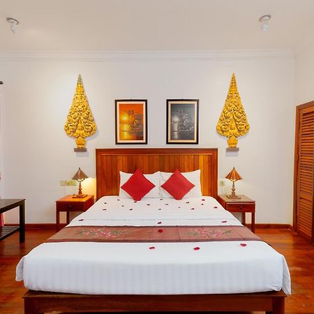 Asanak D'Angkor Boutique Hotel Сиемрип Экстерьер фото